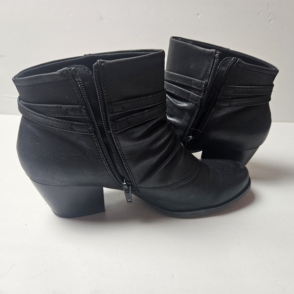 BareTraps | Black booties size 10 - Picture 6 of 11